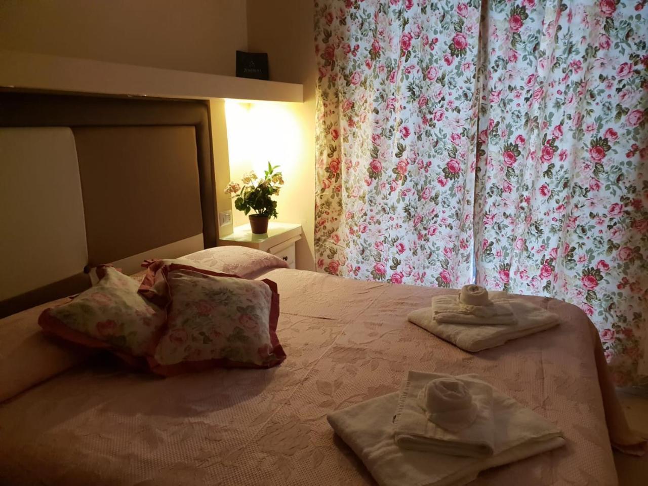 Albergo Del Centro Storico Salerno Exterior foto